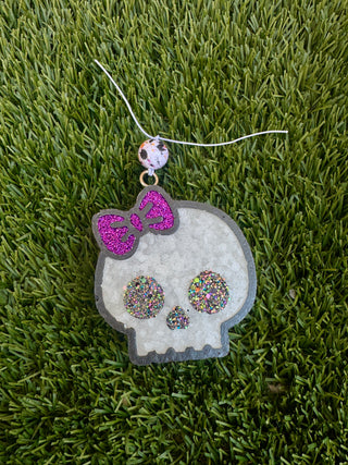 Skull w/ Bow