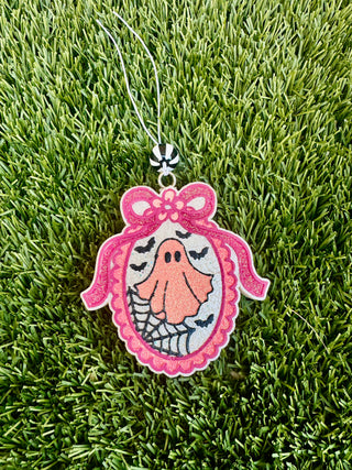 Ghost in Mirror (Variant 2)