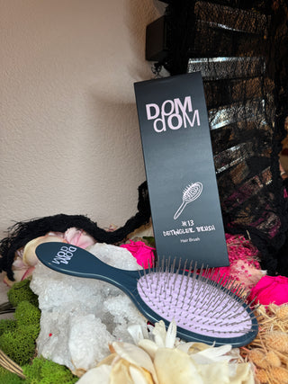 DOM DOM #13 Detangler Brush (Purple)