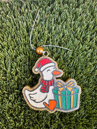 Santa Goose w/ Present