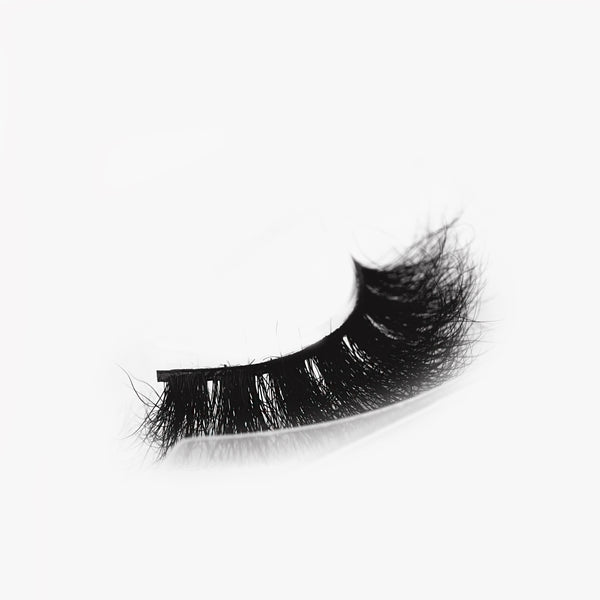 The Champagne Lashes