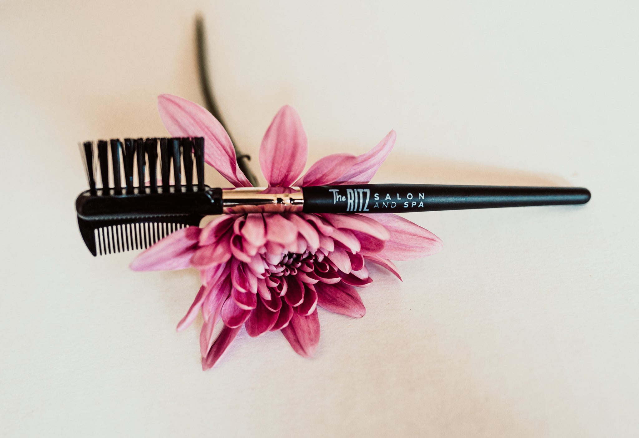 Dual Comb Brow Brush